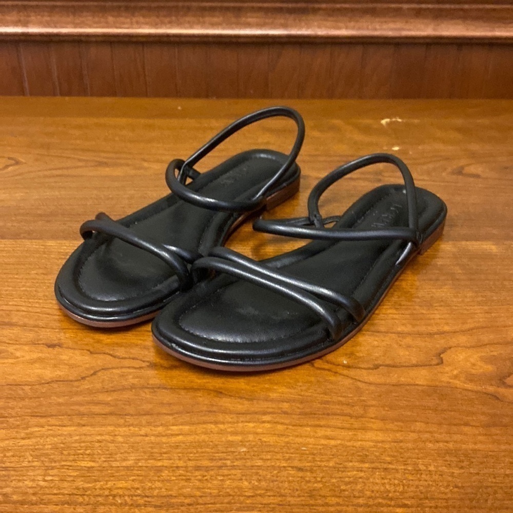 J Crew Tubular-strap sandals
Item BQ435 - Picture 2 of 5